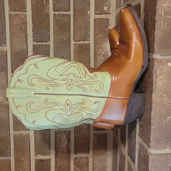 Ariat Shoes - Ariat Boots Womens 9 B‎ LEGEND Cognac Brown Mint Green Western Leather